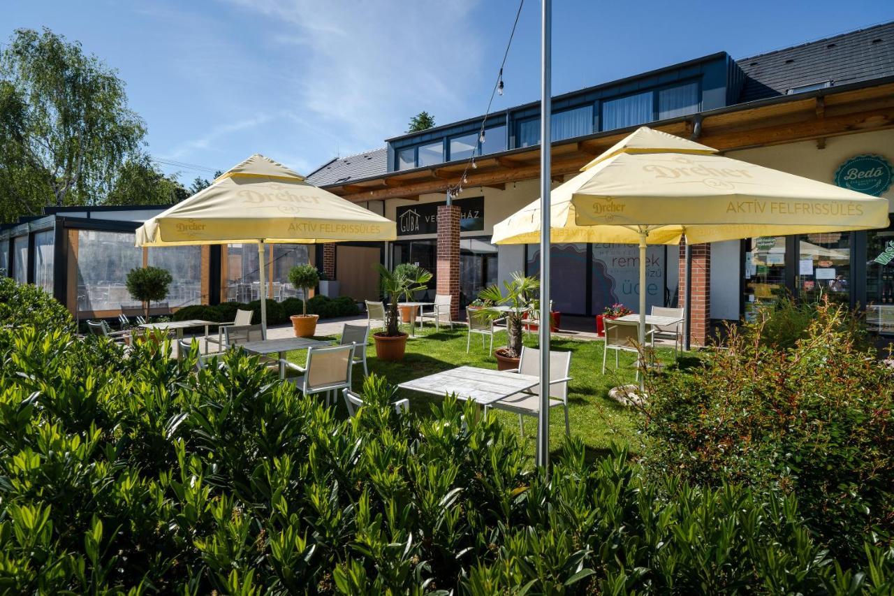 Guba Vendeghaz Bed & Breakfast Gyorujbarat Exterior photo